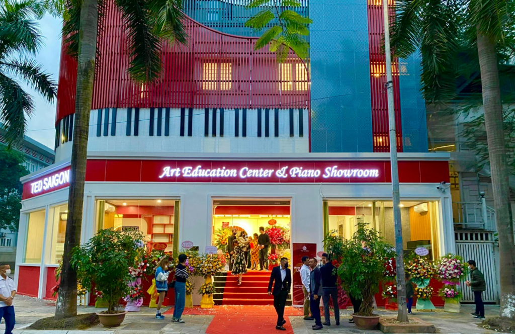 Trụ sở VIED Education Hall ( 74 Trương Công Giai, P. Dịch Vọng, Q. Cầu Giấy, Hà Nội)
