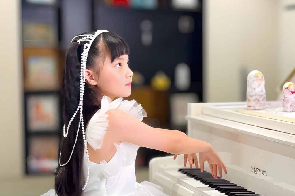 Học viên TED SAIGON đạt Distinction ABRSM